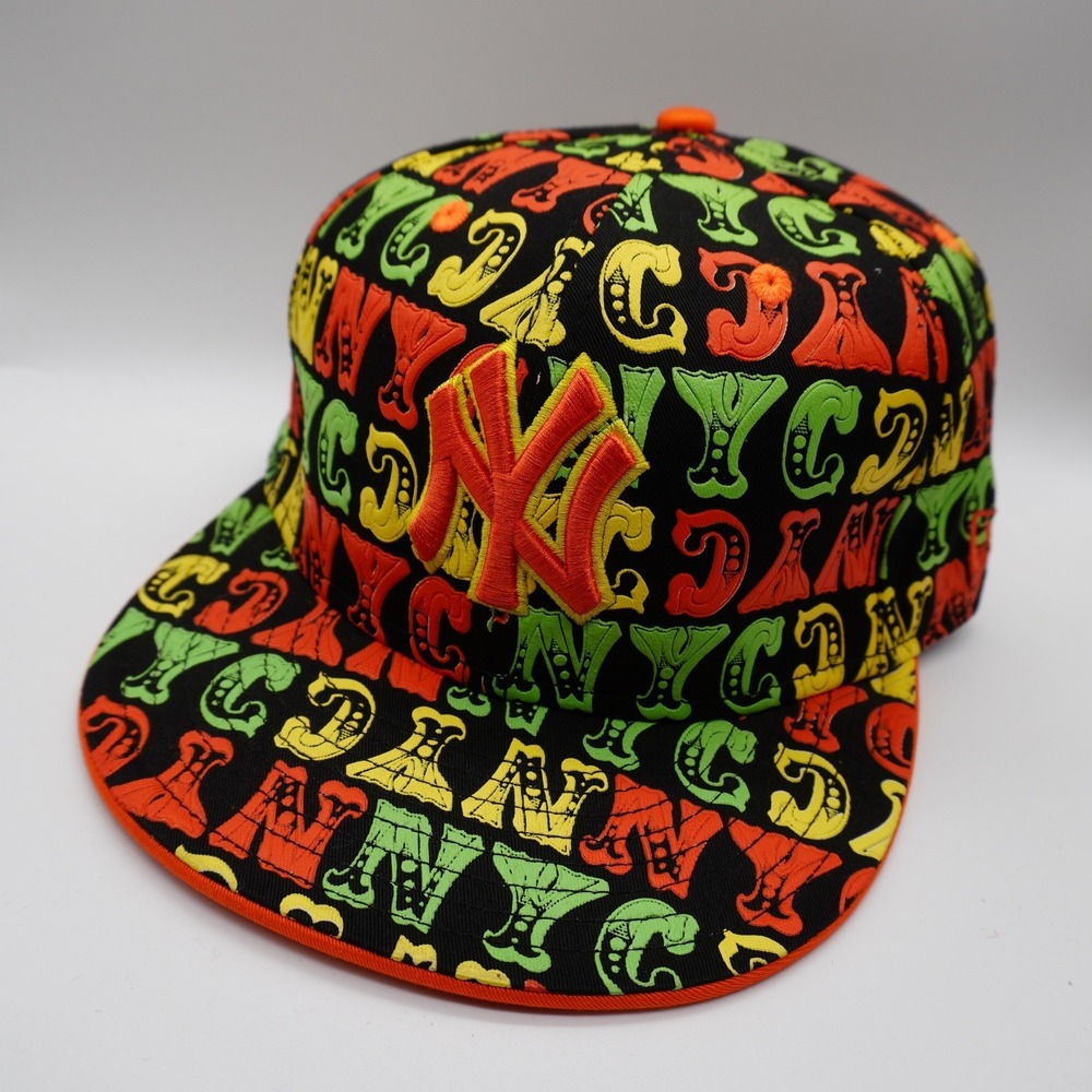 New Era 59FIFTY Fitted Hat Mens 8 Black NYC All Over Print New York Yankees Cap